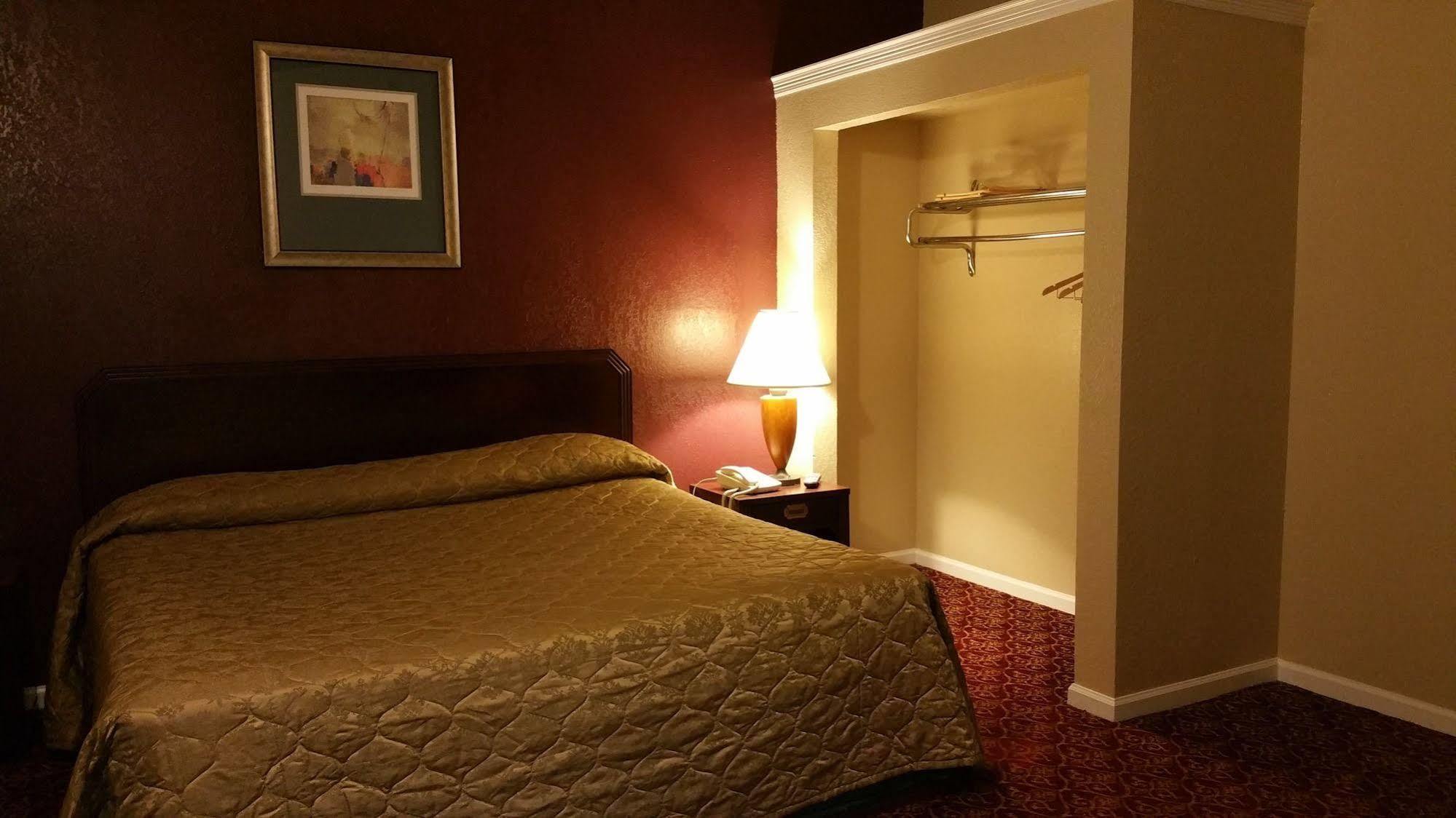 Executive Inn And Suites Waxahachie Exteriér fotografie