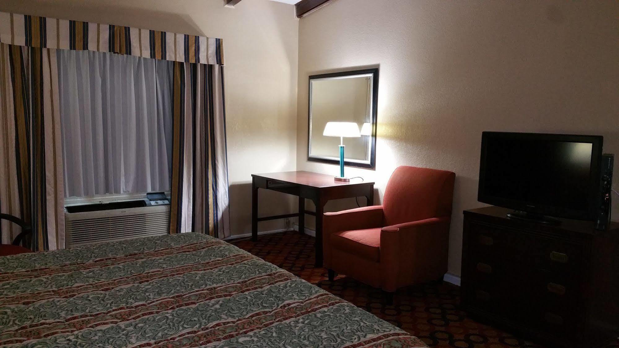 Executive Inn And Suites Waxahachie Exteriér fotografie